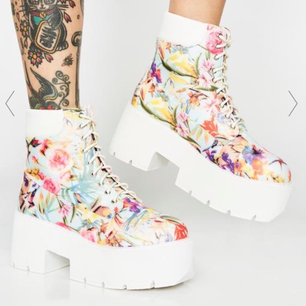 FLORAL STACKS ON STACKS PLATFORM BOOTS